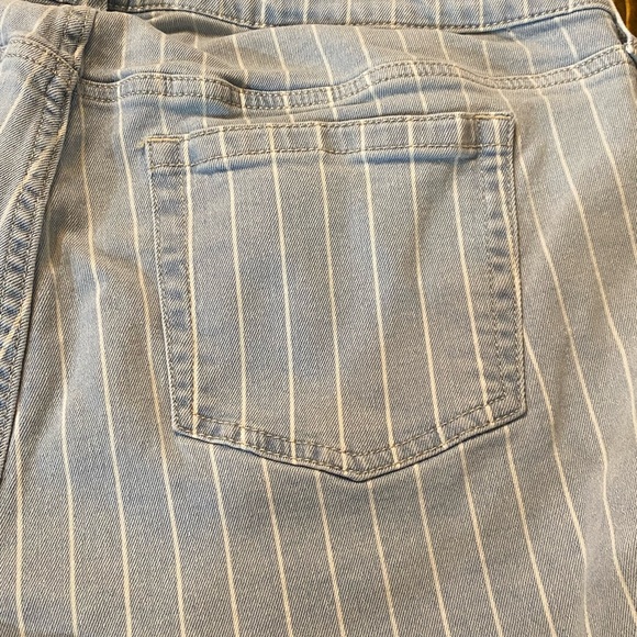 Torrid women’s pants size 12 R used great condition. Comfortable fit. - Picture 10 of 16